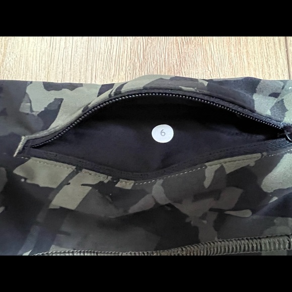 🦄 Rare Lululemon Tight Stuff Tight 🦄 - Picture 12 of 12